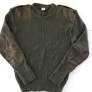WOOLLY PULLY CREW NECK SWEATER WITH EPAULETS AND PEN POCKET Green